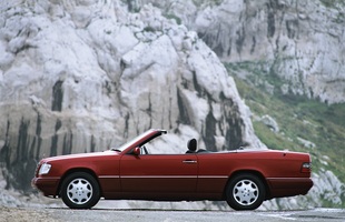 30 lat Mercedesa W124
