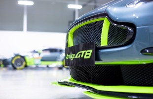 Aston Martin Vantage GT8