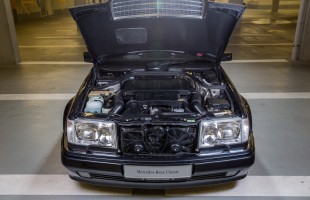 Klasyczne Mercedesy do kupienia w muzeum marki!