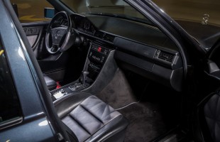 Klasyczne Mercedesy do kupienia w muzeum marki!