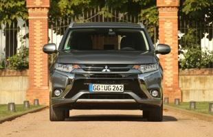 Mitsubishi Outlander PHEV ze świetnym wynikiem
