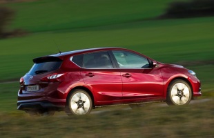 Nissan Pulsar ze 190-konnym silnikiem