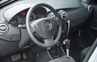 Nowy Nissan Almera