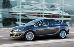 Opel Astra po liftingu. Z mocnym dieslem