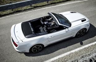 Oto Ford Mustang 2016