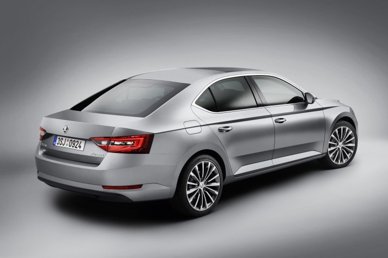 oto-nowa-skoda-superb%21-1763-15338_v1.j