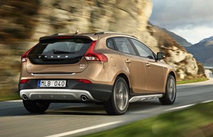 Volvo V40 Cross Country. Prawie terenowe