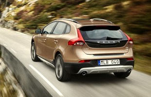 Volvo V40 Cross Country. Prawie terenowe