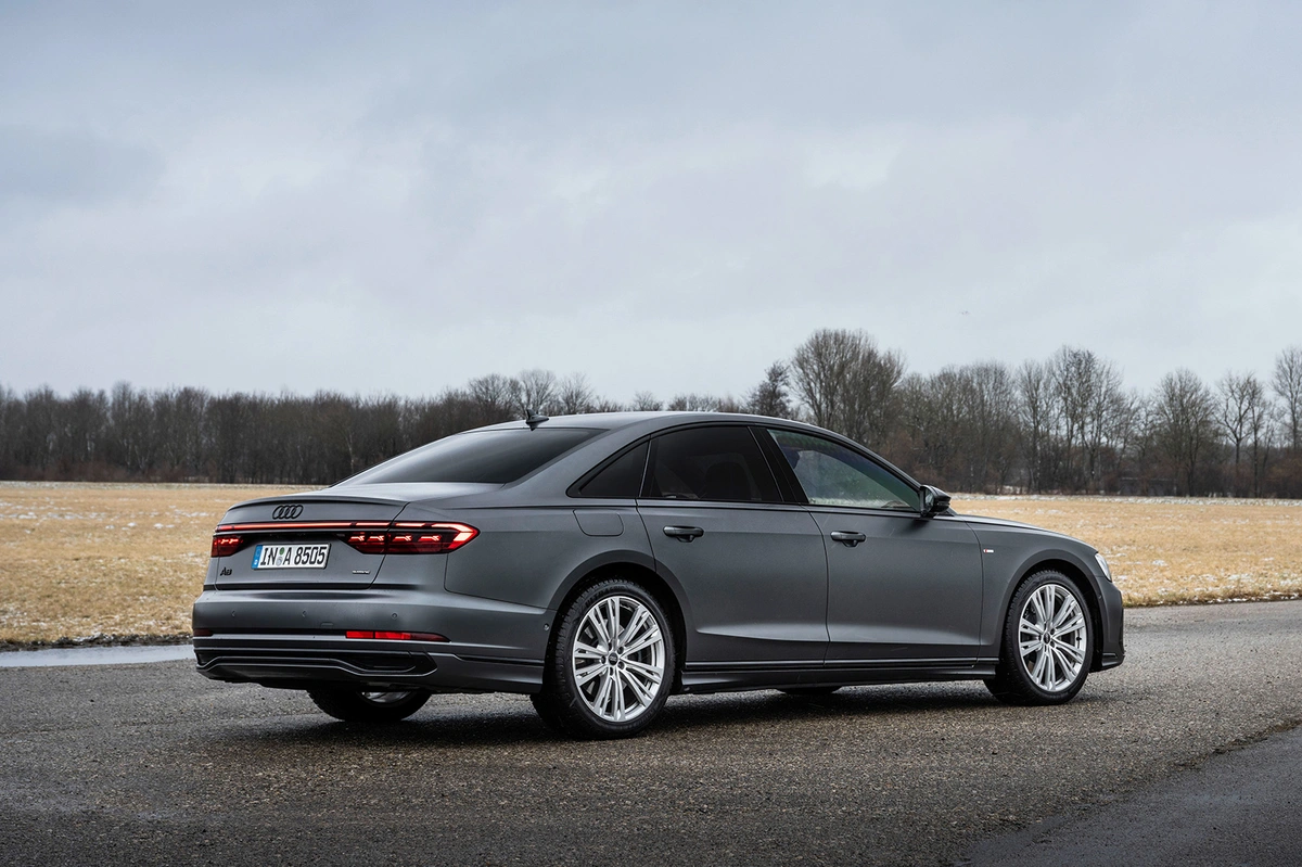 Audi A8 D5 FL 50TDI 286 KM