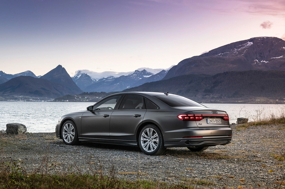 Audi A8 D5 FL 60TFSI 460 KM