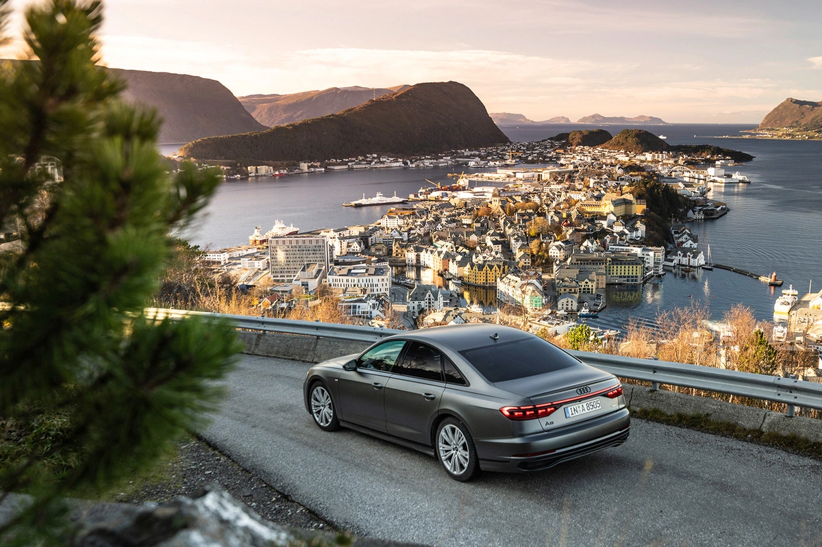 Audi A8 D5 FL 60TFSI 460 KM