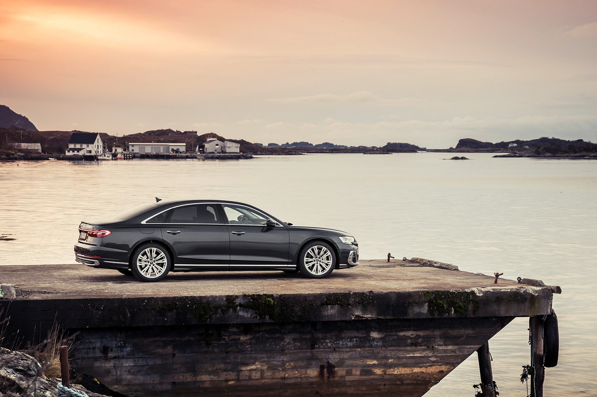 Audi A8 D5 FL Long 60TFSI 460 KM