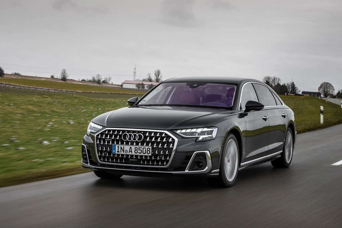 Audi A8 D5 FL Long 60TFSI 460 KM