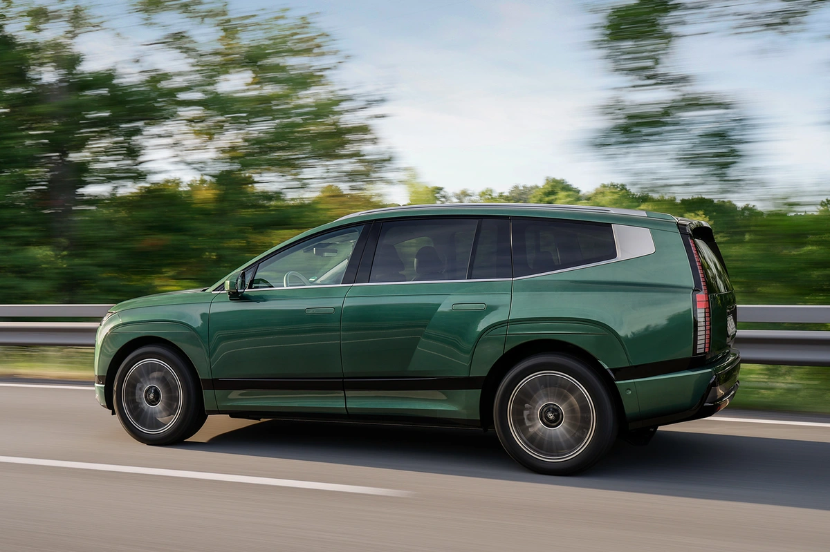 Hyundai Ioniq 9 RWD 218 KM