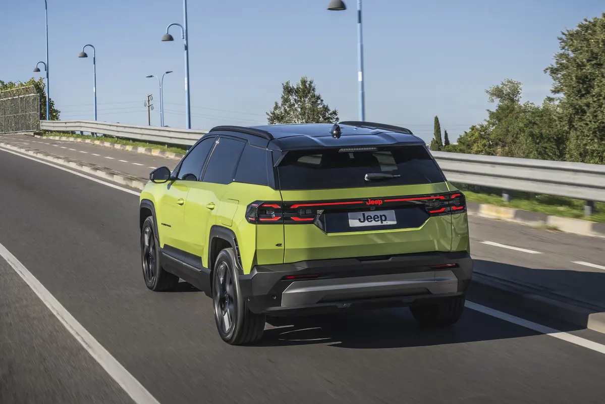 Jeep Compass III BEV 213 KM