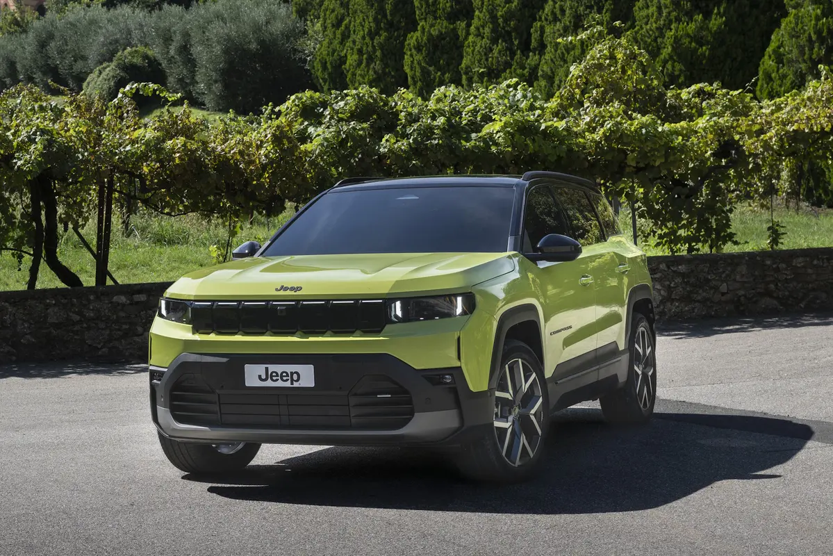 Jeep Compass III BEV 213 KM