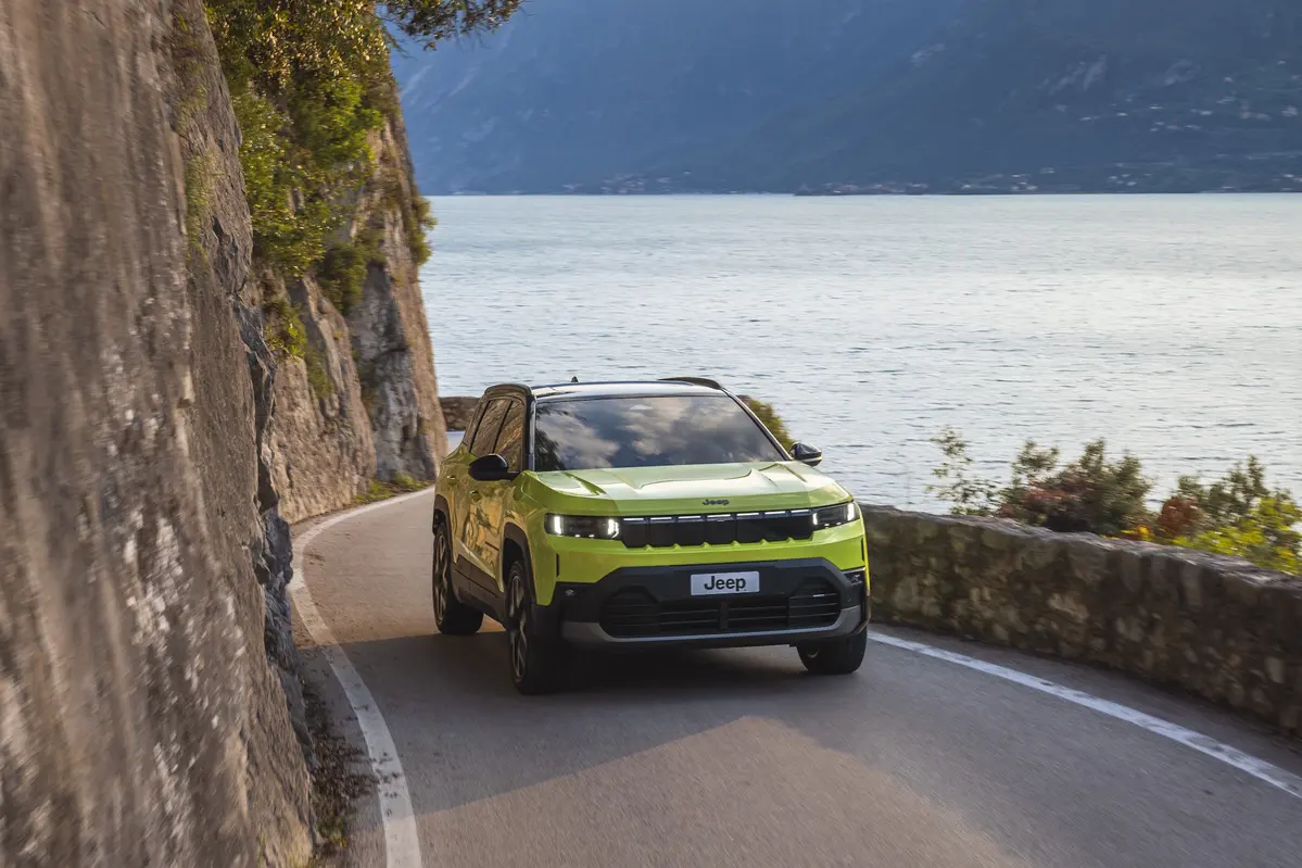 Jeep Compass III BEV 213 KM