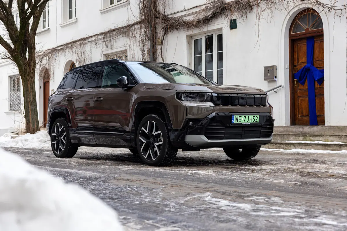 Jeep Compass III BEV 213 KM