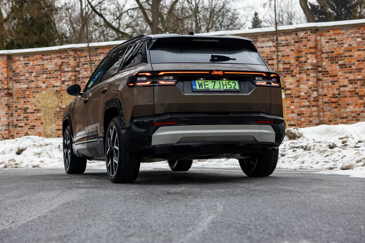 Jeep Compass III BEV 213 KM