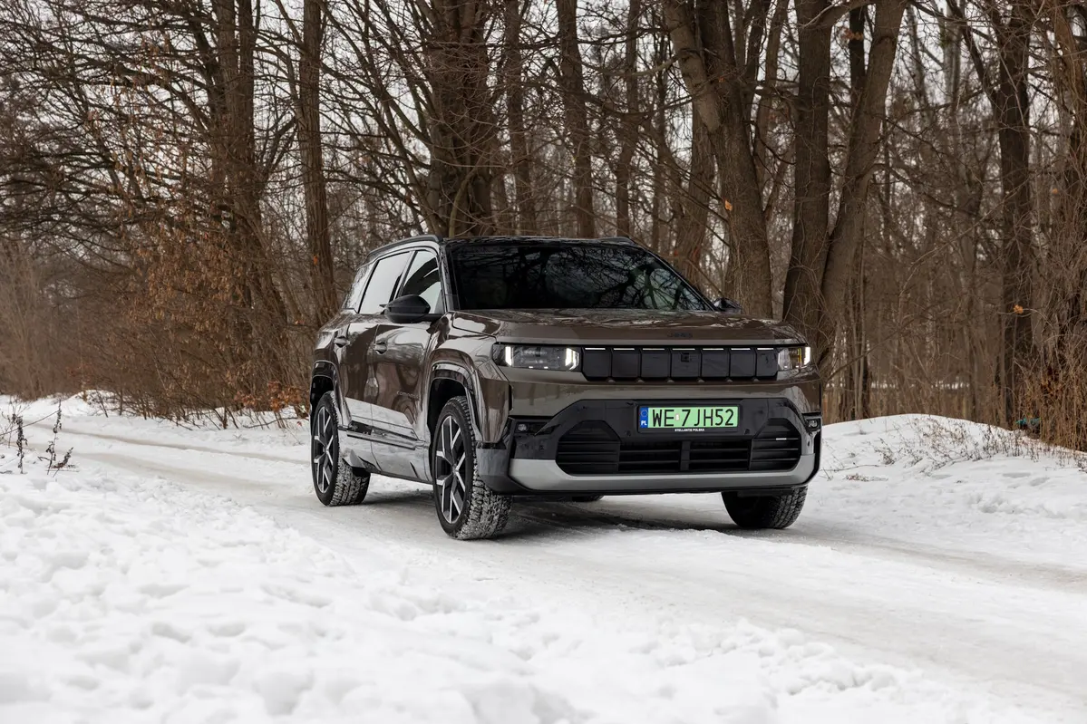 Jeep Compass III BEV 213 KM