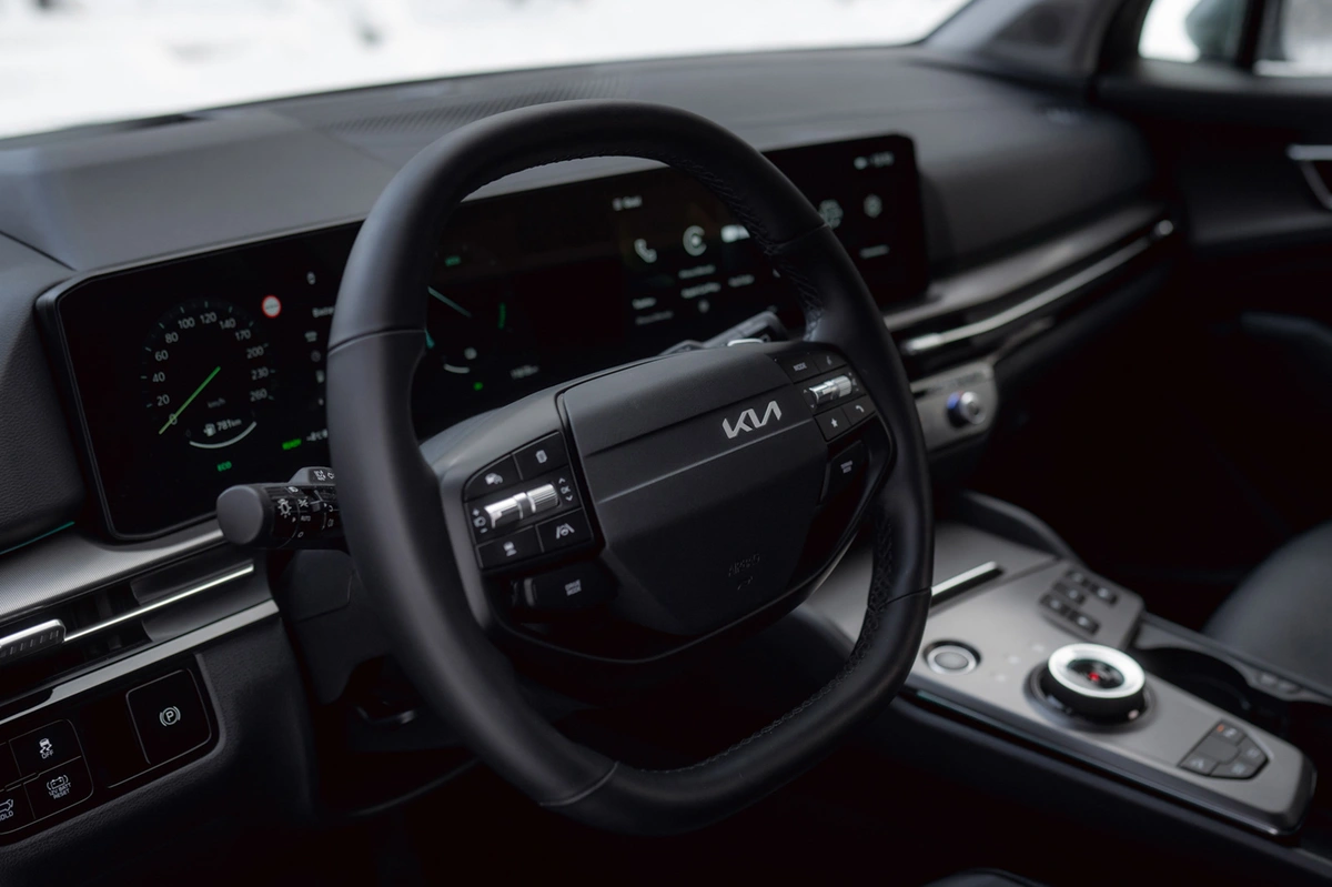 Kia Sportage V FL 1.6 T-GDI HEV 239 KM