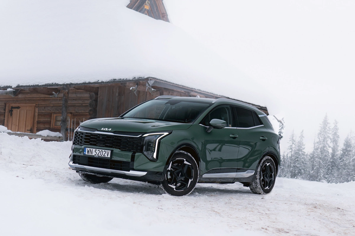 Kia Sportage V FL 1.6 T-GDI HEV 239 KM