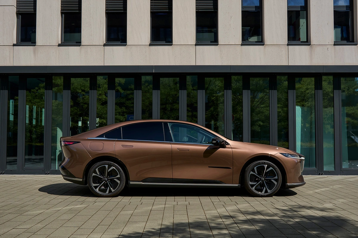 Mazda 6e EV 258 KM
