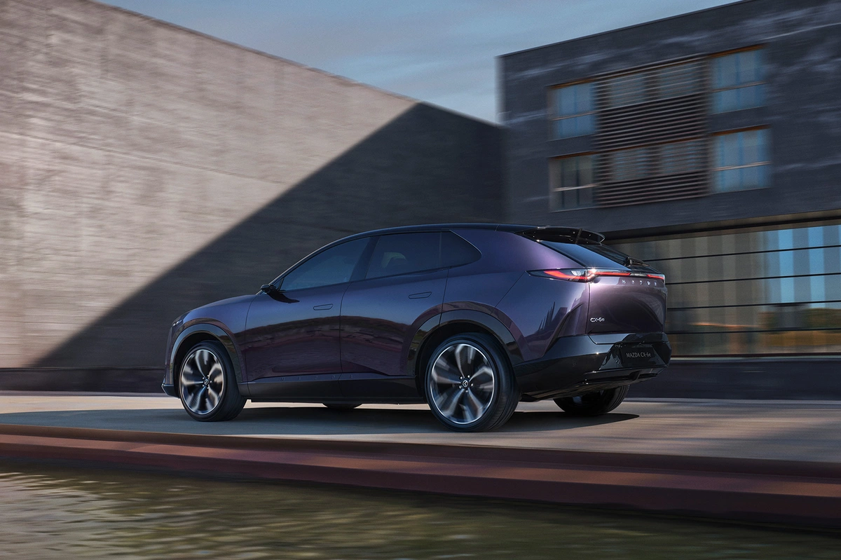 Mazda CX-6e EV 258 KM