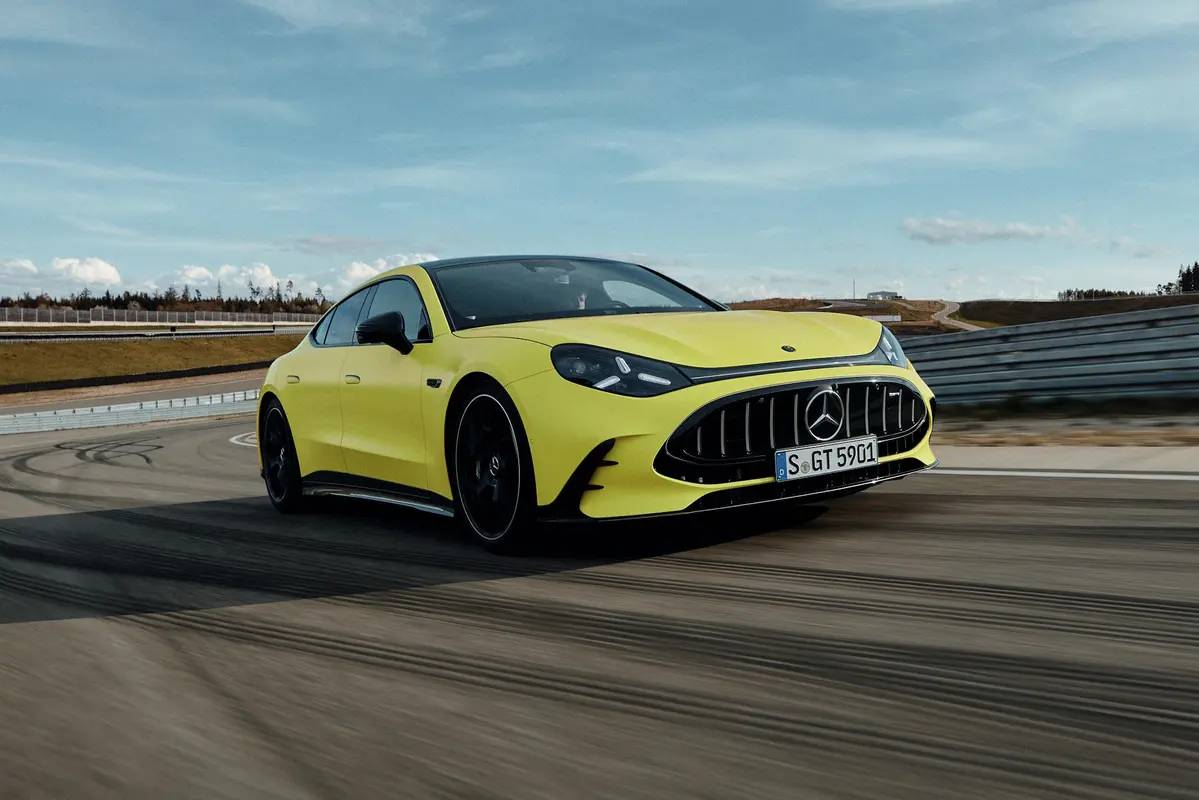 Mercedes - Benz AMG GT C590