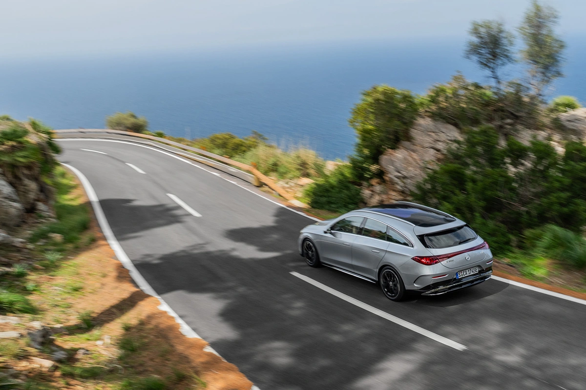 Mercedes - Benz CLA C174 250 272 KM