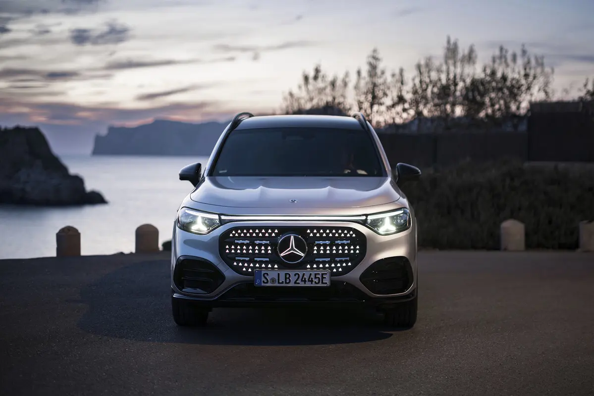Mercedes - Benz GLB X248 200 224 KM