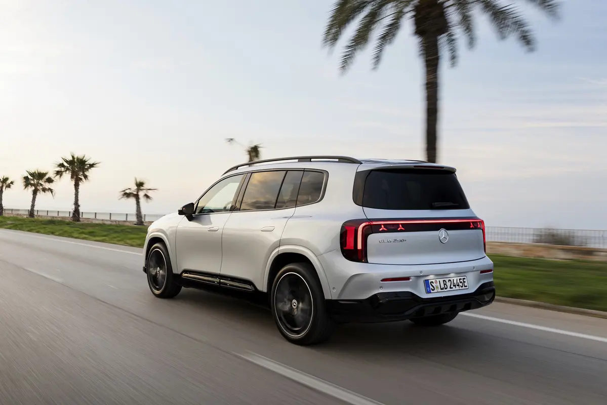 Mercedes - Benz GLB X248 350 354 KM