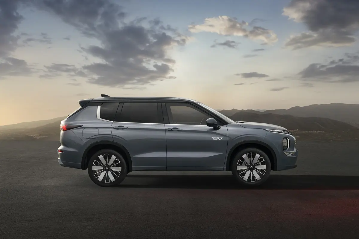 Mitsubishi Outlander IV 2.4 PHEV 306 KM