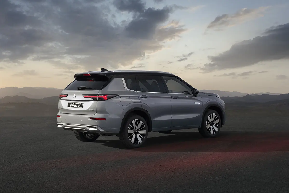 Mitsubishi Outlander IV 2.4 PHEV 306 KM