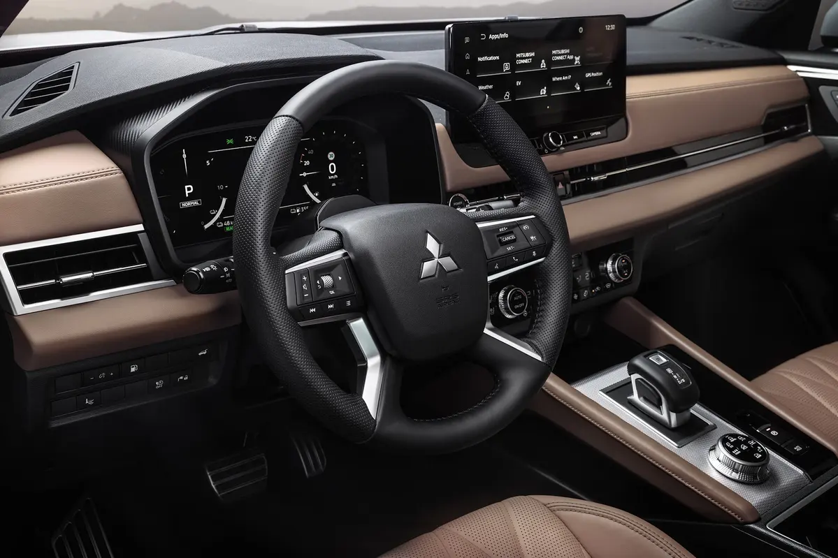 Mitsubishi Outlander IV 2.4 PHEV 306 KM
