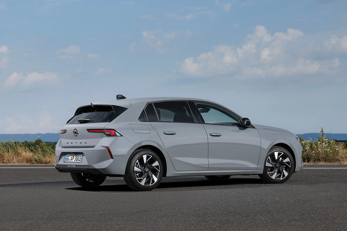 Opel Astra L FL 1.5 Diesel 130 KM