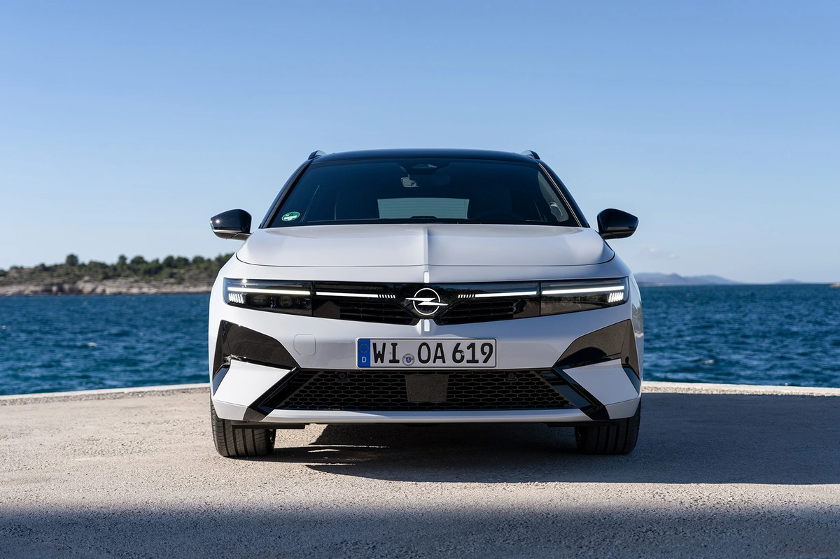 Opel Astra L FL 1.5 Diesel 130 KM