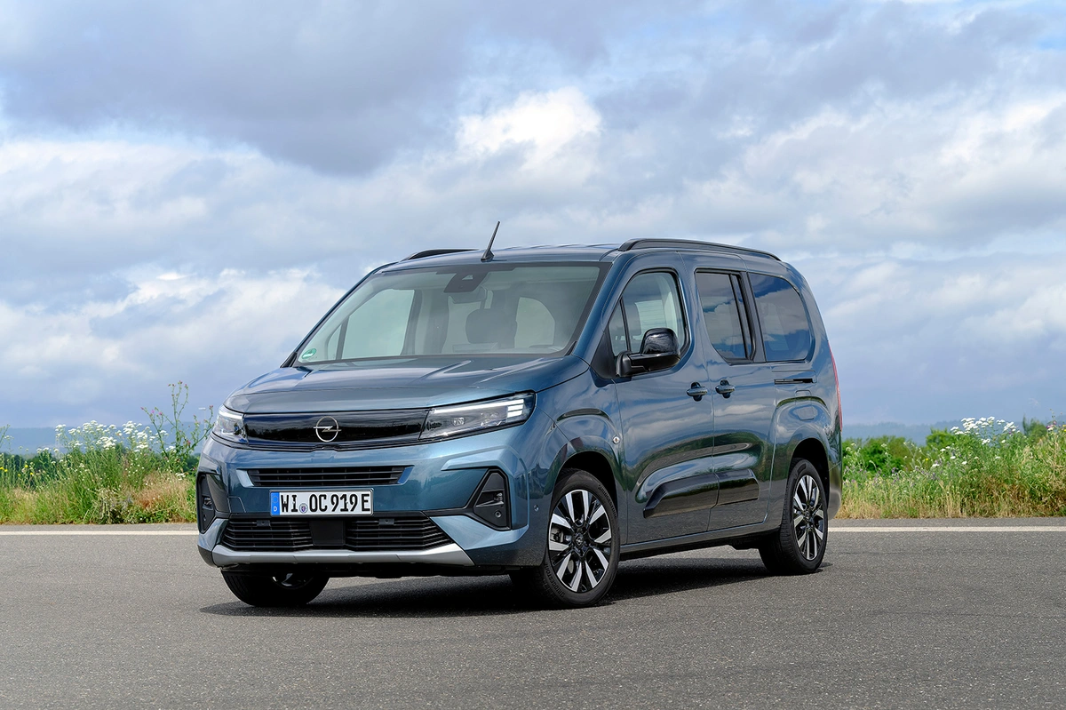 Opel Combo E FL L2 Electric e136 136 KM