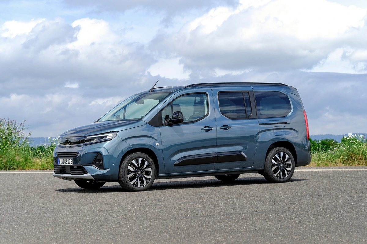 Opel Combo E FL L2 Electric e136 136 KM