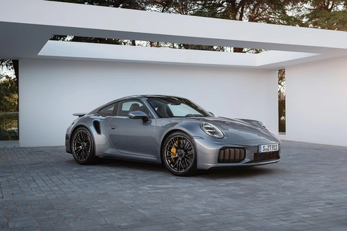 Porsche 911 T-Hybrid 711 KM 2026