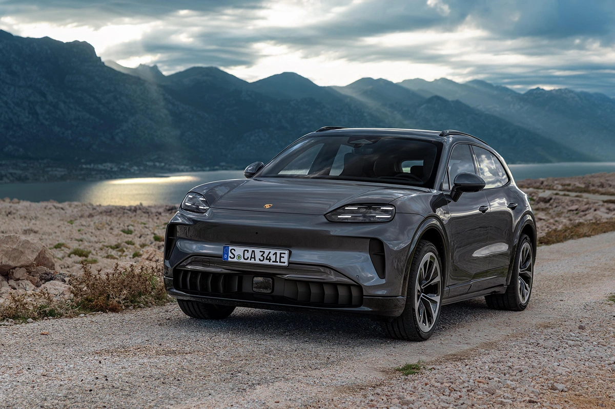 Porsche Cayenne III FL E 408 KM