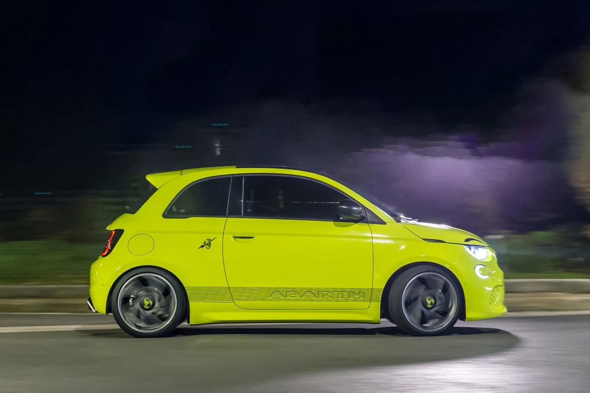 Abarth 500 e 38 kWh 155 KM