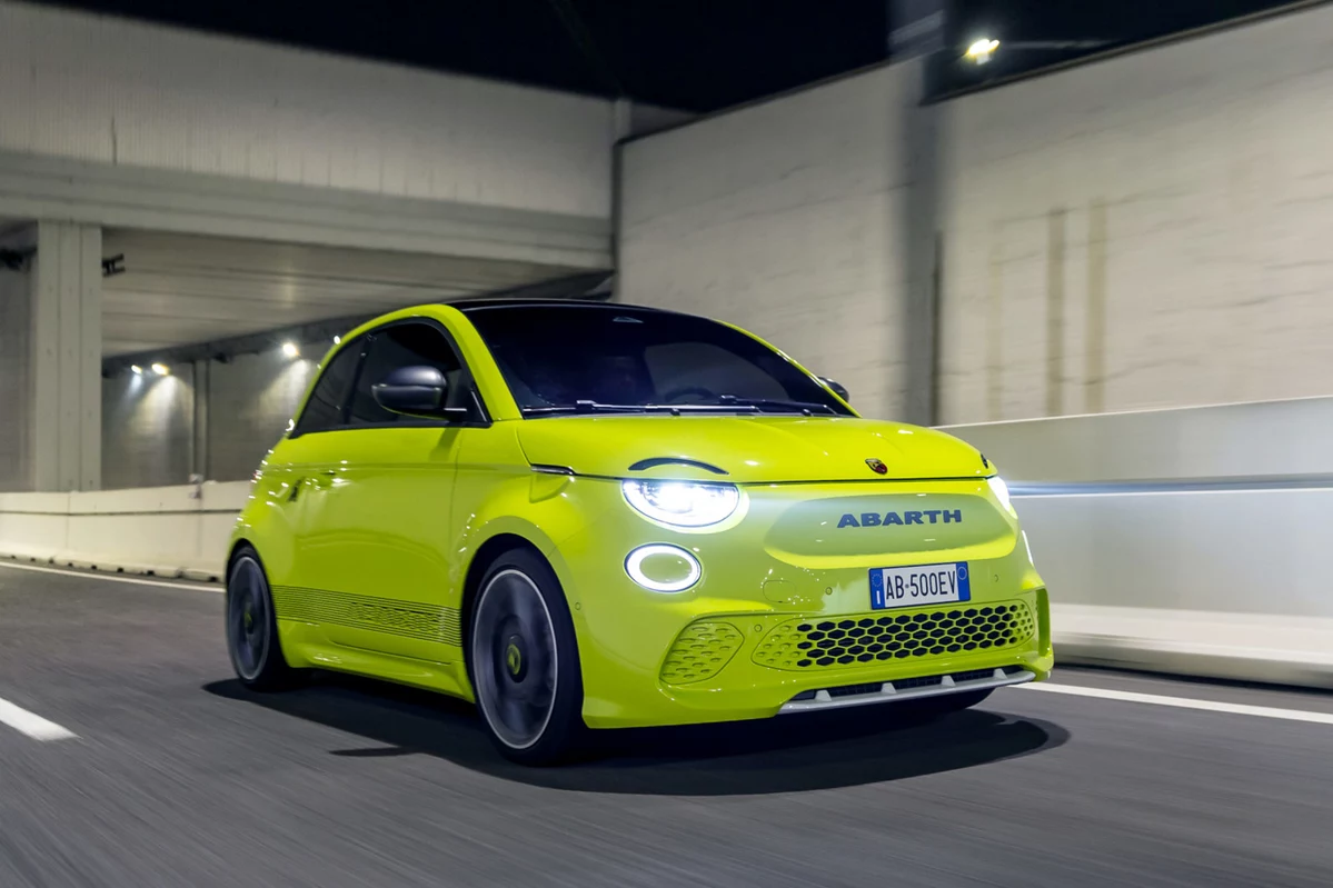 Abarth 500 e 38 kWh 155 KM