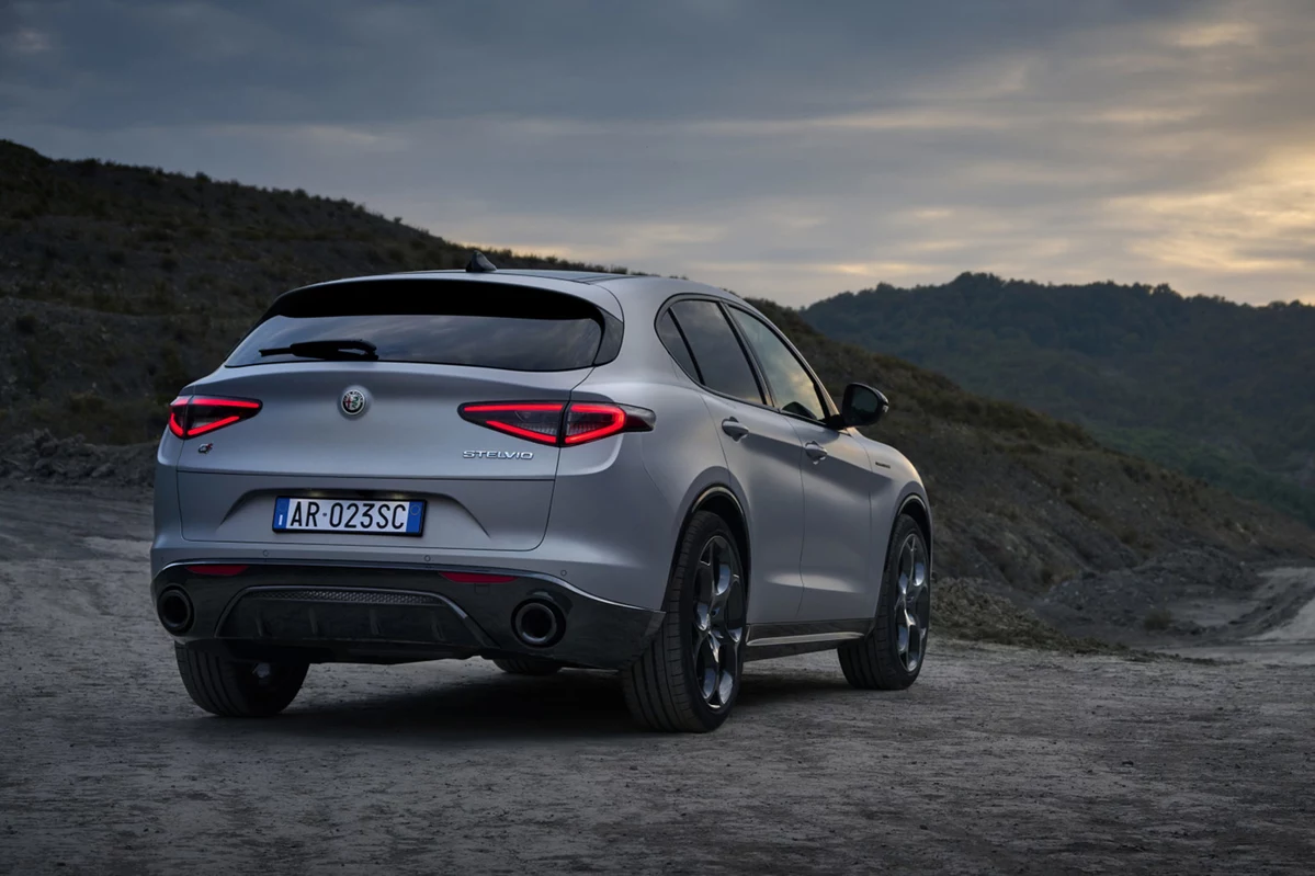 Alfa Romeo Stelvio FL 2.0 Turbo 280 KM