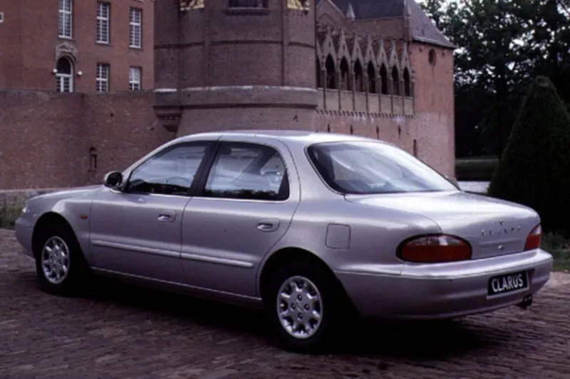 Kia Clarus