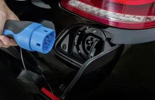 Mercedes S, który pali 3 l/100 km... — zdjęcie 2