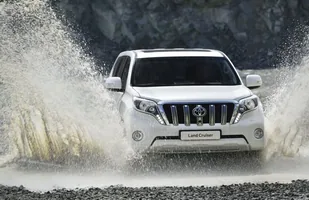 Toyota Land Cruiser po liftingu — zdjęcie 1