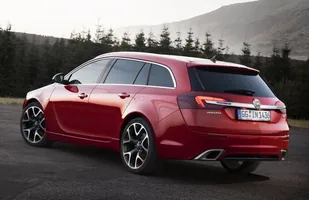 Opel Insignia OPC po liftingu — zdjęcie 3