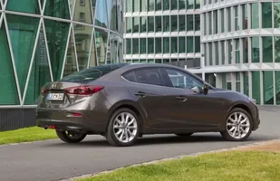 Polskie ceny nowej Mazdy3 sedan — zdjęcie 2