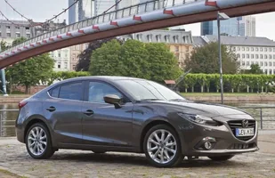 Polskie ceny nowej Mazdy3 sedan — zdjęcie 7